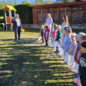 Nové bezpečné a inkluzívne ihrisko v Kalinove už patrí deťom