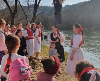 Drevárik si pripomenul tradíciu vynášania Moreny 