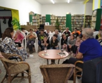 Ďalšia vydarená beseda v mestskej knižnici
